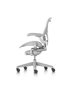 Nouvelles promotions sur la chaise originale Herman Miller Aeron Remastered Graphite, chaise de bureau à domicile avec accoudoirs réglables - Product Image 4