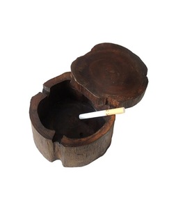 Cendrier à cigarettes rond en bois massif naturel Design classique Intérieur Extérieur Cendrier de table avec porte-cigarette à 3 fentes - Product Image 6