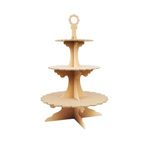 Support à gâteau en bois luxueux à trois niveaux, forme ronde, design classique fait main, support de présentation de forme ronde, design classique, utilisation pour la présentation - Product Image 3