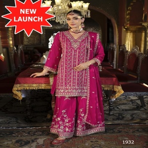 Costume Salwar de qualité supérieure en Chinon avec des paillettes et des travaux de miroir, fabricant et fournisseur de mode féminine de Surat - Product Image 1