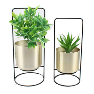 Pot de fleurs en métal et aluminium au design unique Vente à chaud de jardinières design fait main Décoration de fête - Product Image 5