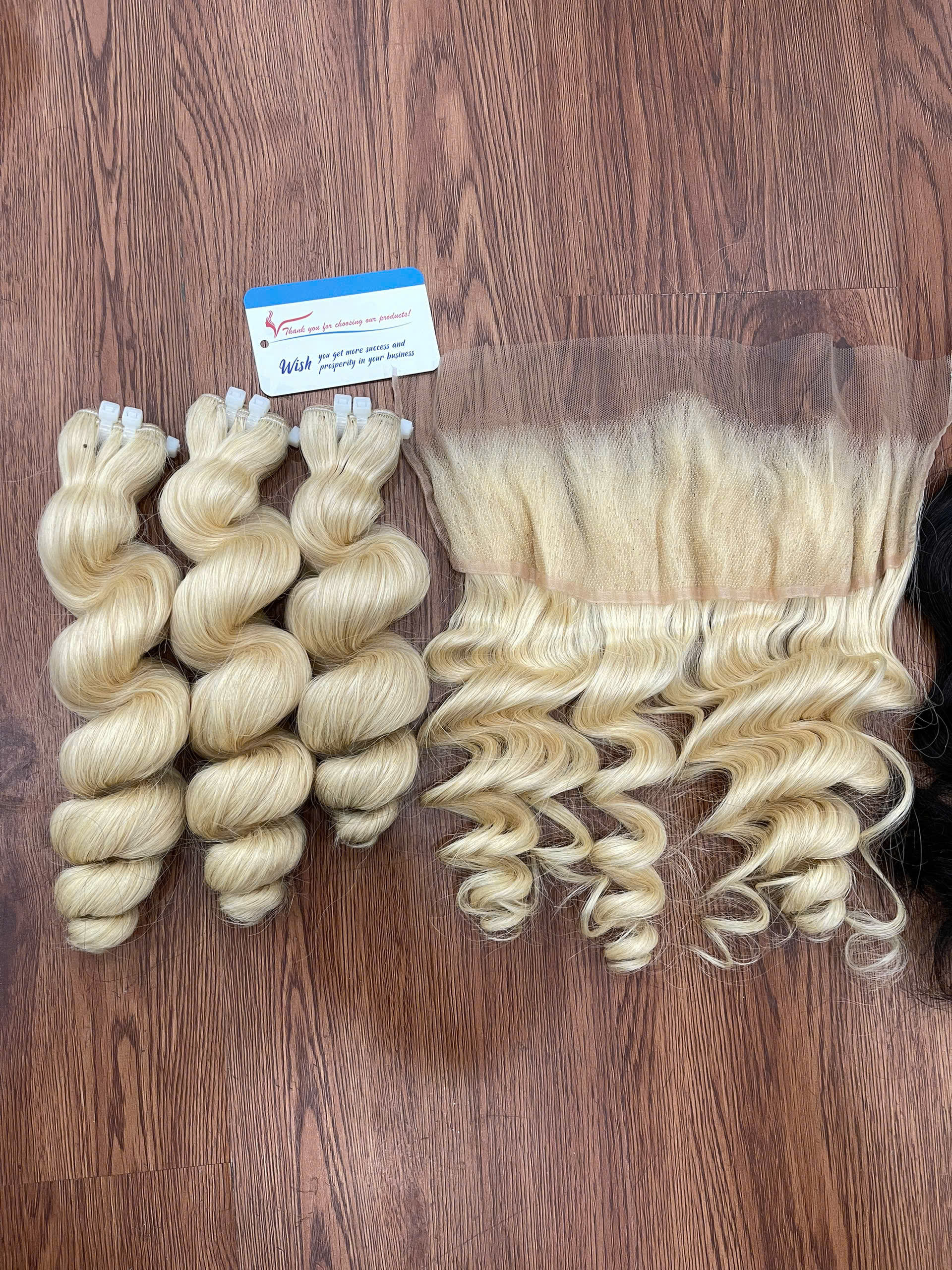 ผมสีบลอนด์