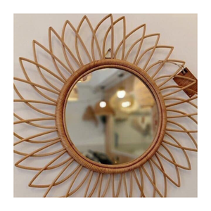 Miroir en rotin d'inspiration vintage avec cadre tissé à la main personnalisé du Vietnam - Product Image 1
