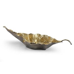 Cuenco de hoja de metal hecho a mano de lujo en acabado dorado y negro con diseño curvo único para un comedor elegante y un acento decorativo en la Mesa - Product Image 1