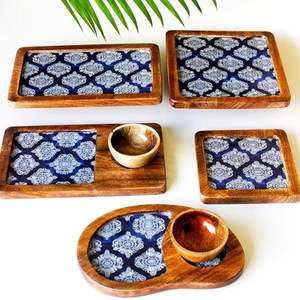 Accessoires Plateau de service avec rainures et poignée Long plateau de service réversible en bois d'acacia pour la nourriture - Product Image 6