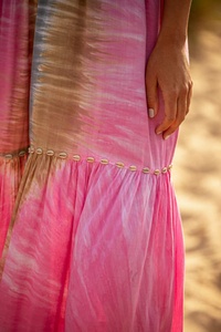 เดรสยาวมัดย้อมเปิดไหล่สำหรับผู้หญิงดึงดูดใจชุดเดรสเกาะอกพร้อมเสื้อคลุมหลวมผ้าเรยอน100% ชายหาดยาวถึงพื้น - Product Image 4