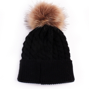 Chapeaux tricotés d'hiver en laine douce personnalisés pour enfants Casquette crâne style Hip Hop en tissu à chevrons avec bonnet à pompon pour enfants - Product Image 6