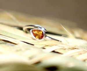 Anillo de Plata de Ley 925 con Piedra Preciosa de Citrino Amarillo para Mujer, Regalo para Ella - Product Image 1