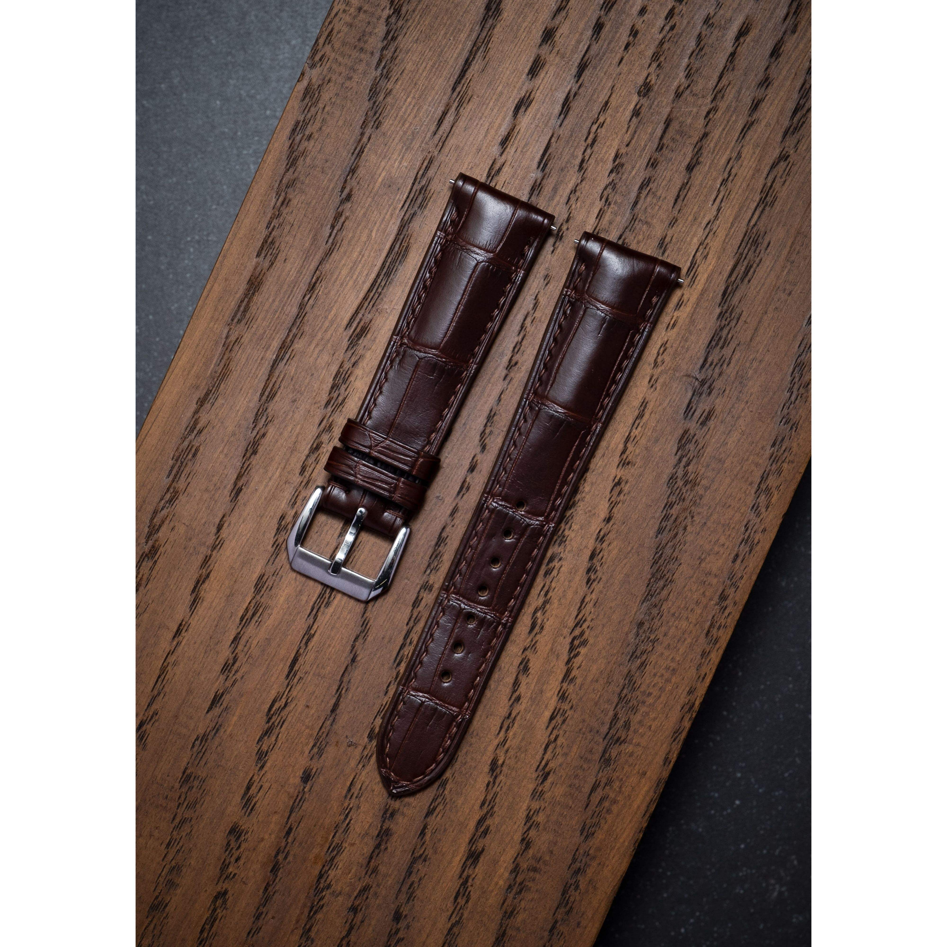 สีน้ำตาลแดง