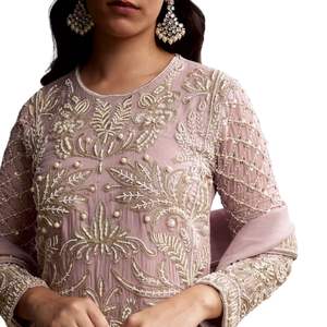 Costume de palazzo en organza rose bébé avec zari et moti travail vente en gros vêtements ethniques pour femmes OEM usine de vêtements fournisseur en vrac mode - Product Image 2