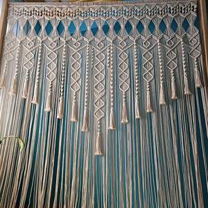 Magnifique suspension murale en macramé fait main, style bohème, motif végétal de Noël, pour la décoration intérieure ou les occasions de mariage - Product Image 3