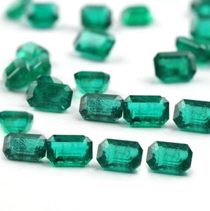 พลอยมรกตธรรมชาติจากแซมเบีย ทรงแปดเหลี่ยมเจียระไน ขนาดปรับเทียบแล้ว สีเขียวสดใส สำหรับทำเครื่องประดับ - Product Image 5