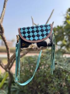 Nuevo Bolso de Cuero con Flecos Hecho a Mano por Diseñador, Estilo Bohemio Gitano, Piel de Vaca, Color Turquesa, Hecho a Mano, Estilo Occidental, Patrón de Cuadros - Product Image 2