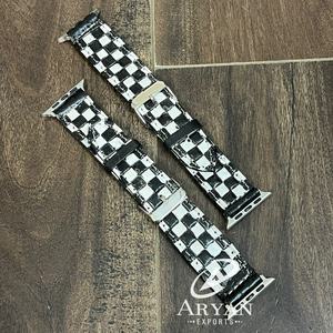 Correa de reloj Apple de cuero genuino de primera calidad, diseño de tablero de ajedrez hecho a mano, elegante correa de repuesto para hombres y mujeres - Product Image 1