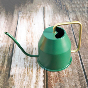 L'arrosoir parfait pour votre jardin Ocean Breeze Arrosoirs bleus élégants pour une croissance luxuriante - Product Image 4