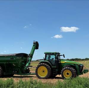 Tractor agrícola John Deer 6130R de alto rendimiento en venta. - Product Image 6