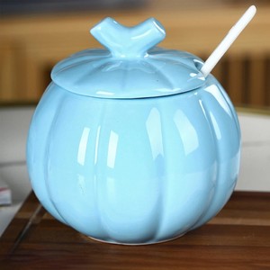 Pot de rangement en céramique en forme de citrouille avec couvercle et cuillère, récipient hermétique pour aliments, organisateur de cuisine décoratif, décoration festive d'Halloween - Product Image 4