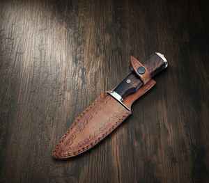 Cuchillo de Caza de Acero de Damasco Forjado a Mano de Primera Calidad con Mango de Madera Personalizable, para Supervivencia al Aire Libre y Camping - Product Image 2