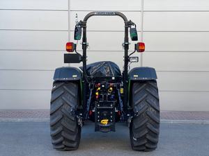 Tracteur agricole compact Deutz Fahr 4080 E 4RM 80 CV, système de transmission 4 roues motrices, pompe hydraulique haute performance - Product Image 2