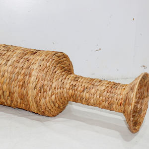 Vase en jacinthe d'eau tissé à la main, vases à fleurs décoratifs rustiques naturels pour la maison, le salon et la décoration de bureau - Product Image 5