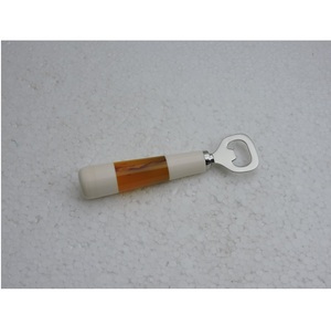 Abridor de Botellas de Vino y Cerveza de Acero Inoxidable con Diseño Elegante y Mango de Resina Transparente para Uso en Mesa - Product Image 6