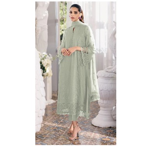 Vente en gros d'usine : Longue tenue pakistanaise avec broderie lourde et travail de séquence, salwar kameez pour femmes, pour la vente à l'exportation - Product Image 1