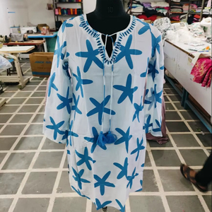 Robe courte élégante pour femme avec col brodé, imprimé étoile de mer aquatique, nœud papillon, coupe décontractée, style bohème chic, tunique de plage - Product Image 1