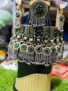 Elegante Juego de Joyería Islámica de Acero Inoxidable Personalizado, Diseño Tradicional Afgano con Cristales y Pedrería, Hecho a Mano, Moderno y Casual para Mujer - Product Image 2