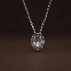 Pendentif halo solitaire en diamant de laboratoire de taille ovale 3 carats pour femme, chaîne en or 14 carats de 18 pouces, certifié IGI, taille brillante, plaqué rhodium - Product Image 3