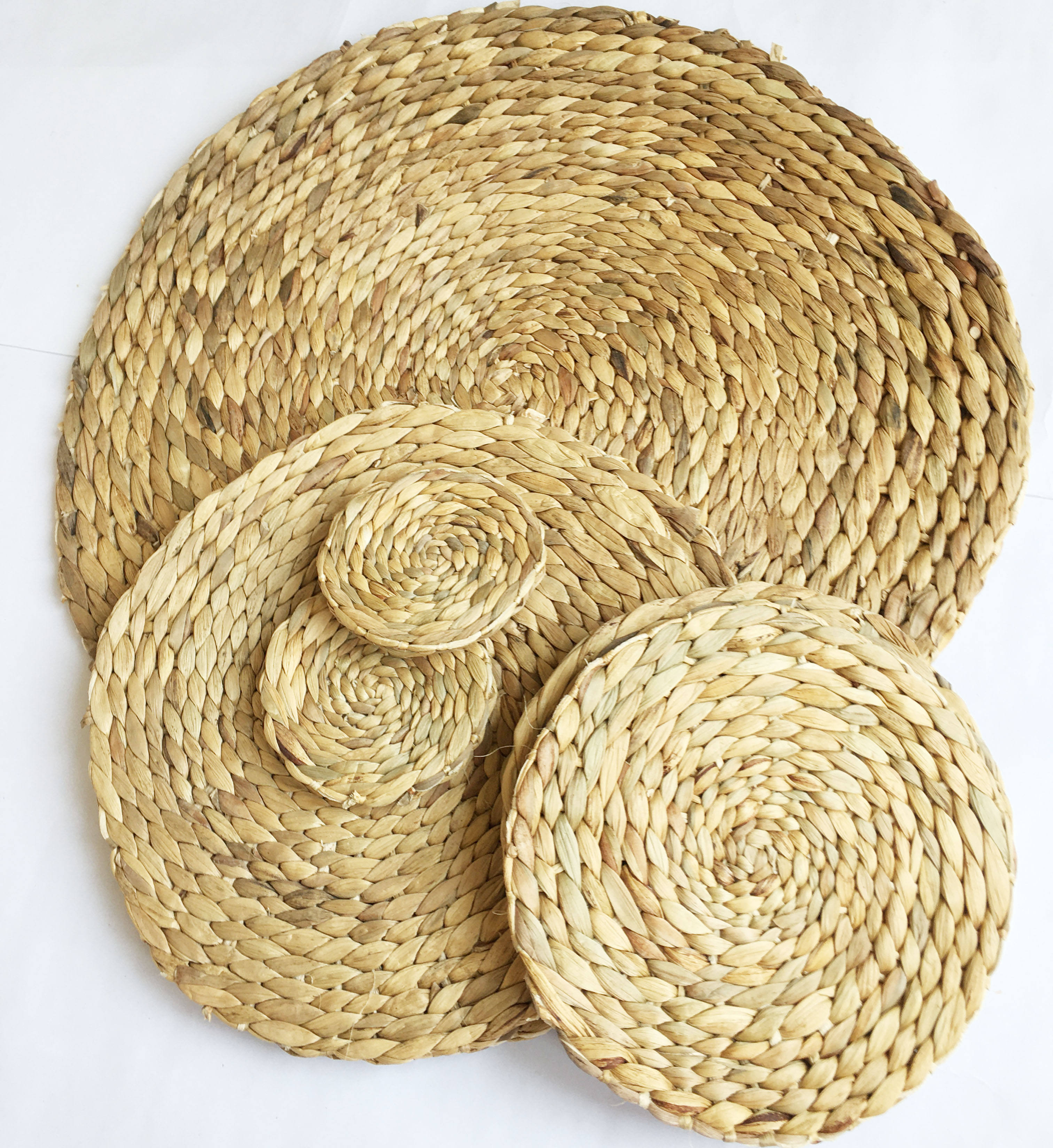 Water hyacinth carpet