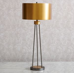 Lámpara de mesa de latón con diseño legant, decoración de lujo para sala de estar, dormitorio y restaurante - Product Image 4