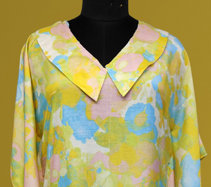 Robe tunique caftan moderne pour femmes à double col design léger coupe ample Poncho d'été couverture de plage matériau rayonne - Product Image 2