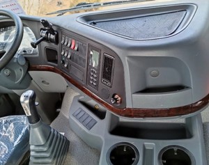 ขายรถบรรทุกหัวลาก HOWO 10 ล้อ 6X6-6X4 371HP-400HP-430HP พร้อมจำหน่ายและพร้อมส่งออก - Product Image 3