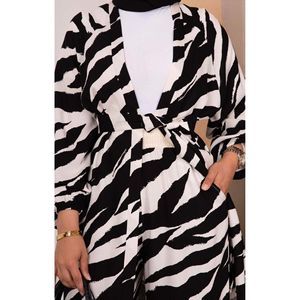 Zebra Patterned <b>Black</b> 2-Piece Viscose Suit Made From High Quality <b>Fabric</b> - Product Image 5