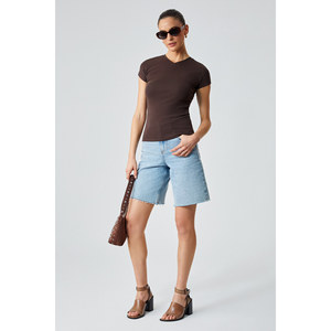 ETHIQUET MARTA Camiseta ajustada de manga corta con cuello redondo para mujer - Product Image 5