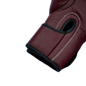 ถุงมือชกมวยที่มีการรองรับข้อมืออย่างมั่นคงและบุอย่างเรียบเนียน พร้อมการบุที่ทนทานและตะเข็บที่แข็งแรง - Product Image 6