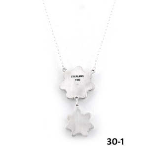 Collier artisanal en argent sterling et turquoise en forme de fleur, idéal pour les occasions spéciales - Product Image 4