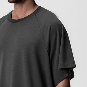 Camiseta elegante de manga raglán para hombre con tela suave para uso activo e informal - Product Image 3