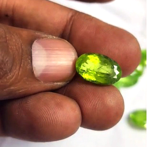 16 pièces de péridot vert naturel 13mm à 22mm ovale poire octogone facette 141 Cts Iroc ventes pierres précieuses de haute qualité coupées US $423 tout - Product Image 3