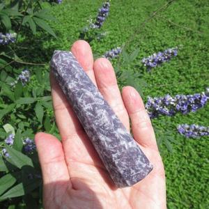 Piedra semipreciosa Premium de punto de cristal curativo de lapidolita de la mejor calidad a la venta - Product Image 2