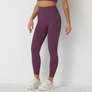 Women's High-Stretch Breathable Lightweight Yoga Sets-Custom High Quality Seamless Fitness Wear Best Design Solid Active Wear - Product Image 5