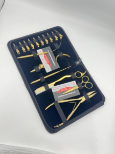 Kit de herramientas para extensiones de cabello con color plasma dorado, precio al por mayor, incluye pinzas, clips metálicos y otras herramientas esenciales para el cabello con logo. - Product Image 3