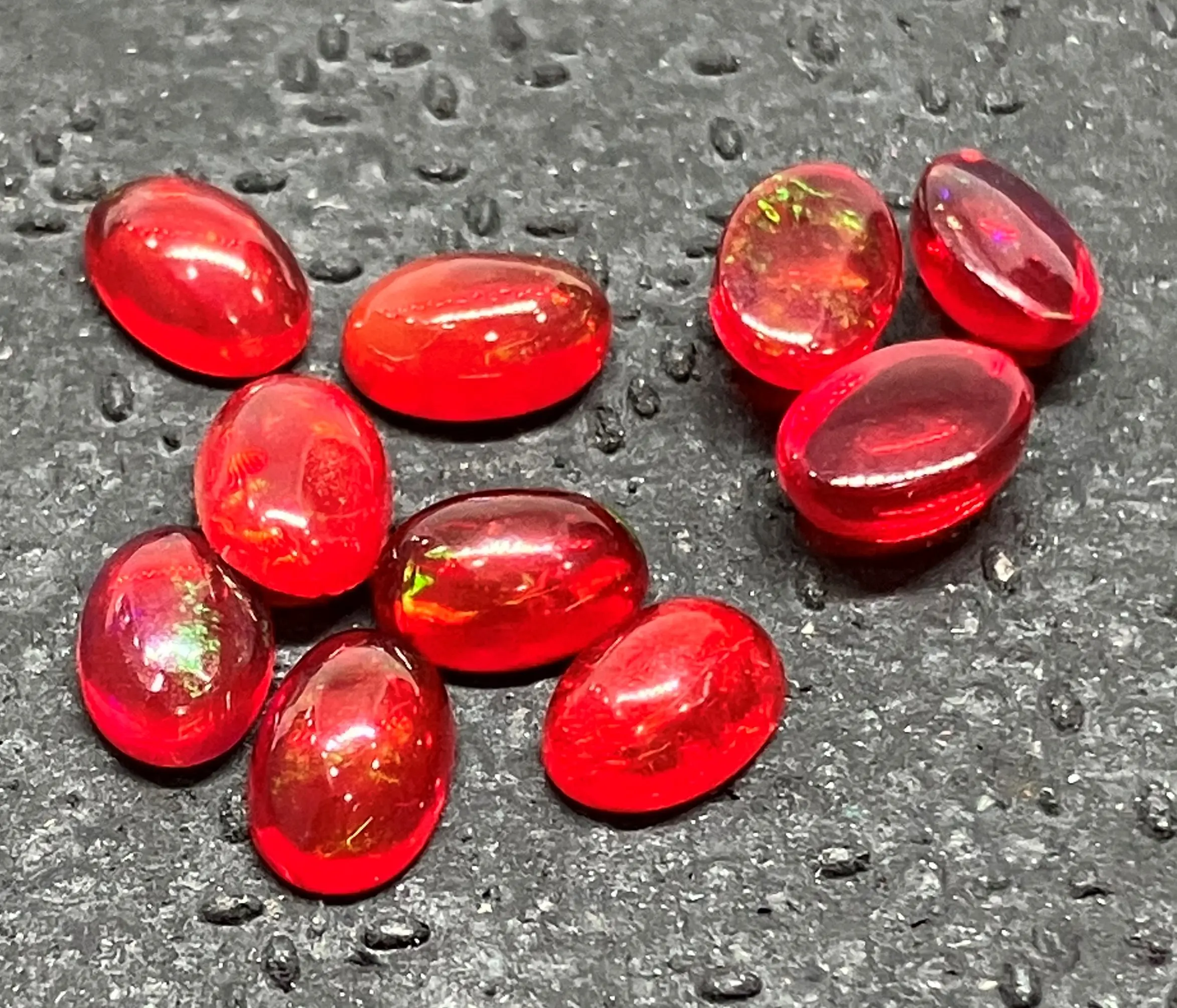 12x16mm Oval Cabochon Red Ethiopian Opal mit flachem Rücken 100% natürlicher loser Edelstein Multi Fire Play Opal für alle Arten von Schmuck herstellung