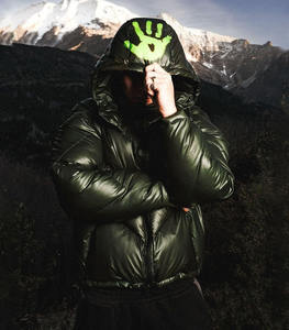 Vestes d'hiver rembourrées chaudes matelassées en duvet rembourrées avec capuche OEM vente en gros personnalisé - Product Image 4