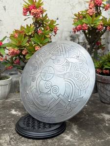 Decoración de pared de Odín hecha a mano escudo vikingo mitología nórdica aluminio Art Deco redondo Dios pared arte y Cosplay fácil de colgar - Product Image 3