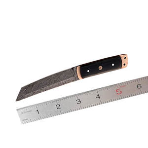 Cuchillo de Supervivencia de Acero de Damasco Hecho a Mano de Primera Calidad, Cuchillo de Caza y Campismo para Actividades al Aire Libre con Mango de Madera Resistente - Product Image 1