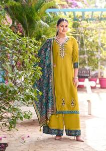 Conjunto de Kurti y Salwar Kameez de Muselina Estampada Chinnon de Secado Rápido para Todas las Estaciones, Diseñado para Uso Casual y Fiestas, Estilo Indio - Product Image 2