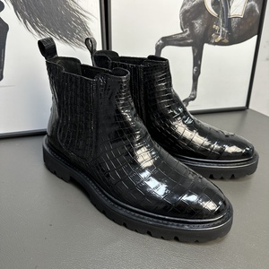 Bottes pour hommes en cuir de crocodile 100% - Cuir de crocodile de qualité supérieure - Bottes Chelsea personnalisées pour hommes - Chaussures de mode pour hommes - Chaussures de ville pour hommes - Product Image 5