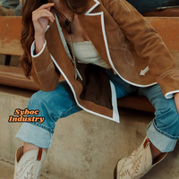 Veste en daim de vache pour femme, style western, couleur tan, broderie blanche, bordure contrastante, coupe ajustée, deux tons, courte, style country