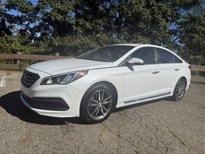 Precio bajo Hyundai Sonata Sport 2015 2. Auto usado en venta - Product Image 1